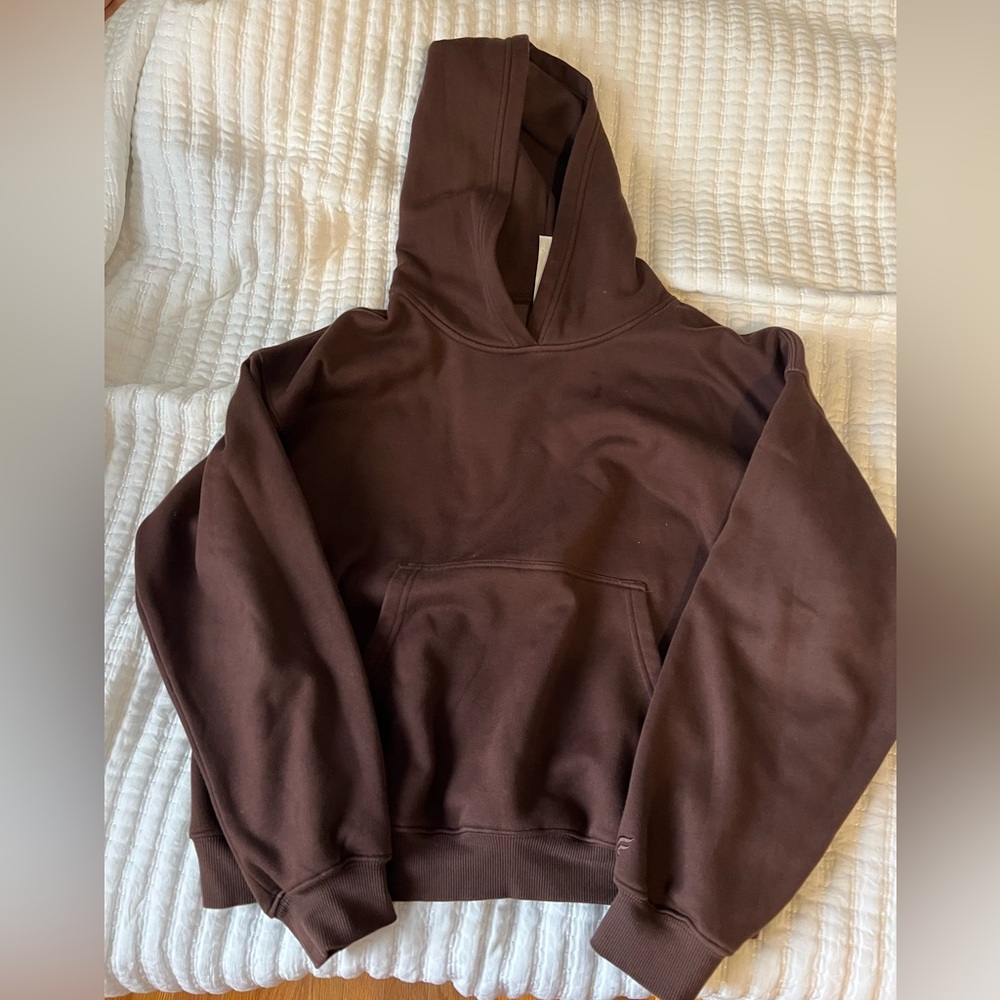 FABLETICS SWEAT SUIT
Hoodie and sweat pants